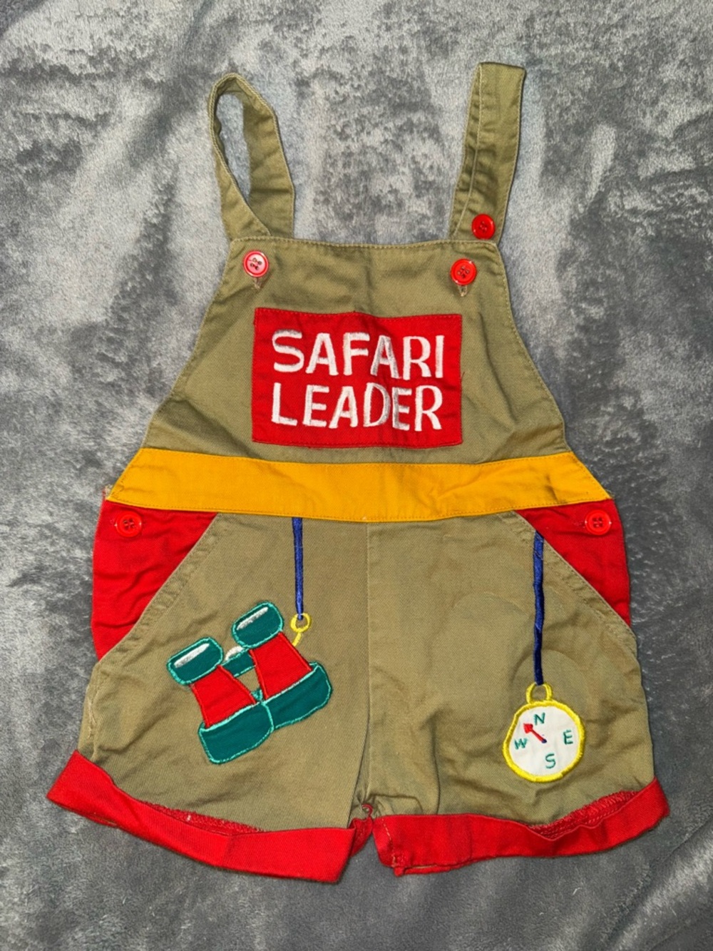 Short overalls